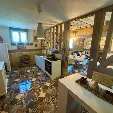 Vakantiehuis La Maison Labonnechose - Piscine Chauffee - Calme - Jeux *