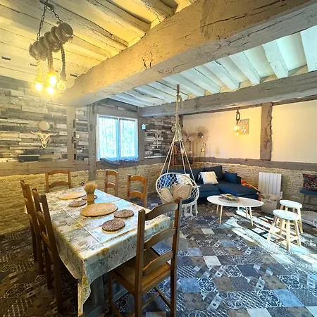 La Maison Labonnechose - Piscine Chauffee - Calme - Jeux Vakantiehuis Notre-Dame-de-Fresnay