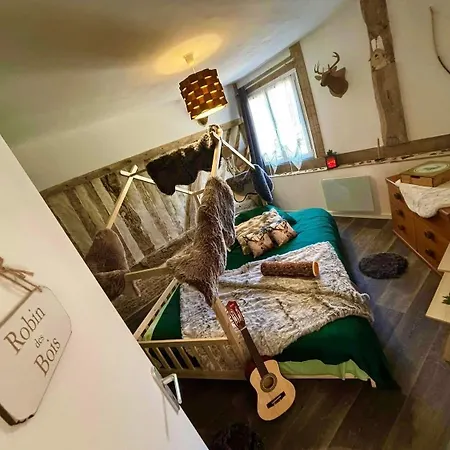 Holiday home La Maison Labonnechose - Piscine Chauffee - Calme - Jeux Notre-Dame-de-Fresnay