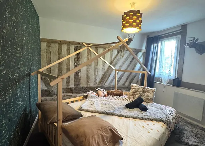 Dom wakacyjny La Maison Labonnechose - Piscine Chauffee - Calme - Jeux Notre-Dame-de-Fresnay