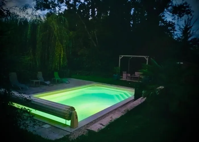 La Maison Labonnechose - Piscine Chauffee - Calme - Jeux