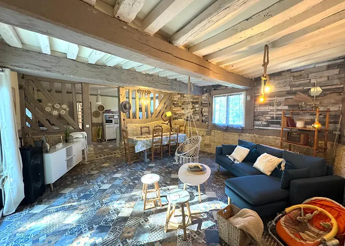 La Maison Labonnechose - Piscine Chauffee - Calme - Jeux Holiday home