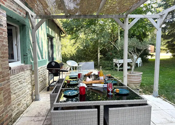 Holiday home La Maison Labonnechose - Piscine Chauffee - Calme - Jeux Notre-Dame-de-Fresnay